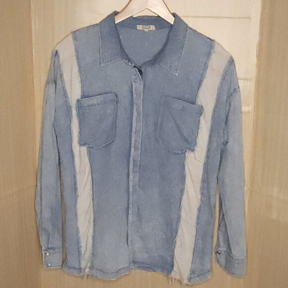 Gimmiks Boho Distressed Mixed Material Oversized Button Down Medium - Picture 1 of 9